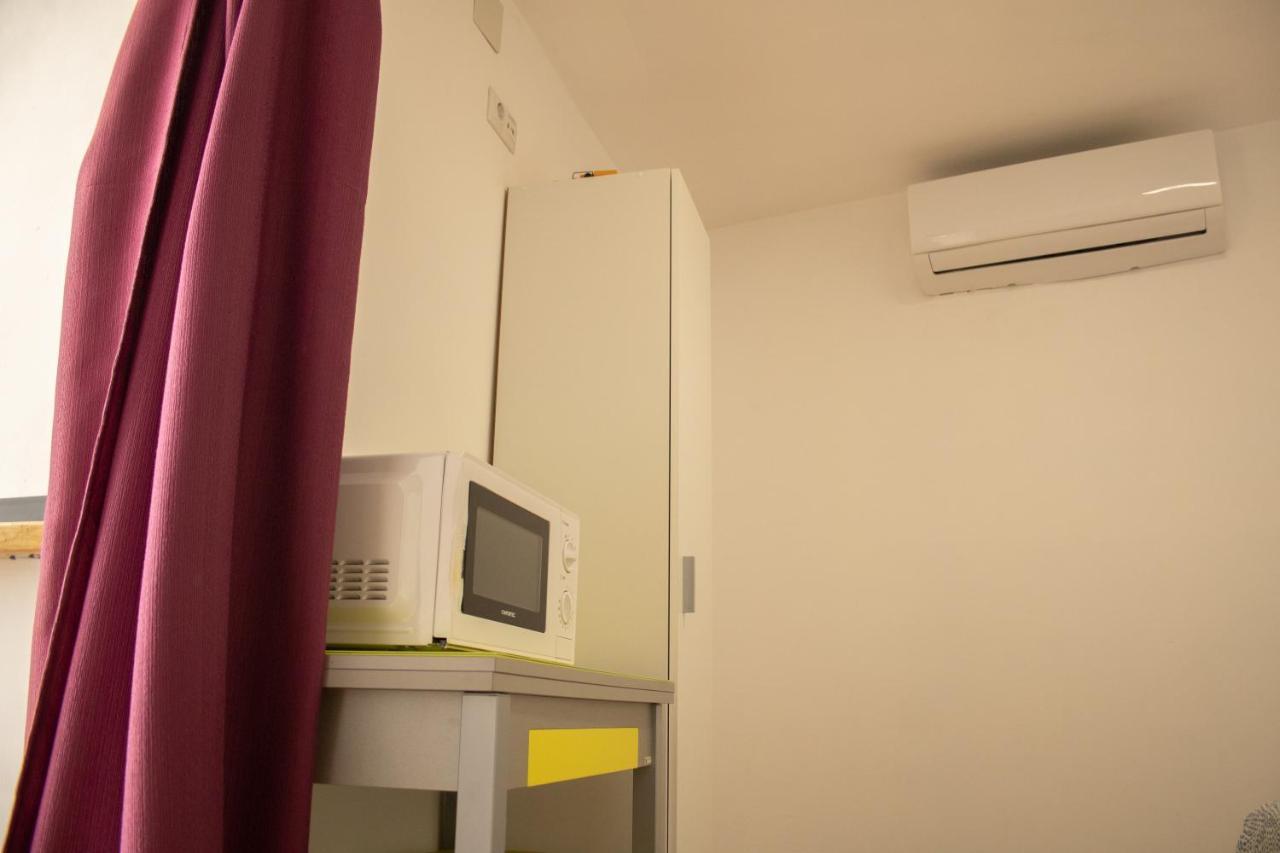 Malaguena Salerosa "Apartamento - Estudio Con Terraza" En Casa Tipica De 1 A 4 Dormitorios مالقة المظهر الخارجي الصورة